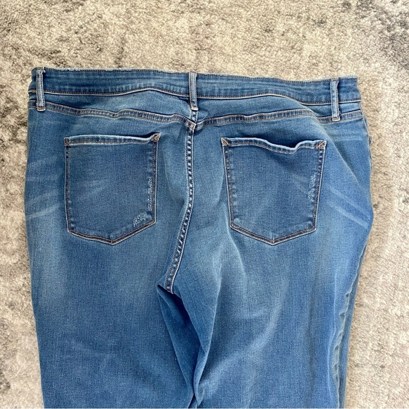 A.N.A Mid Rise Jegging - Picture 6 of 6